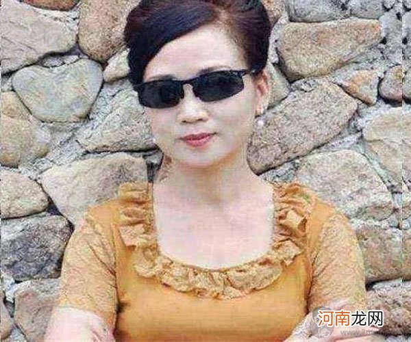 温州三富婆事件 三个女人太猛了可惜了这么年轻的男子