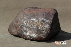 目前石陨石在市场上是多少钱?