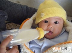 宝宝断奶不吸奶嘴咋整 家长注意宝宝断奶后的饮食安排