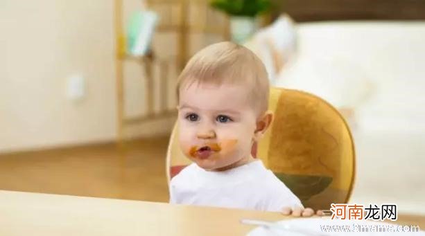 宝宝每个阶段的吃饭习惯