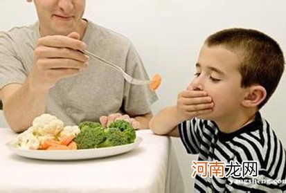 孩子吃饭慢怎么办？幼儿园吃饭慢孩子个案分析