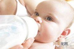 牛奶喂养宝宝4个常见的误区