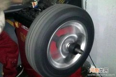 轮胎动平衡机怎么使用