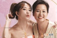 母亲女儿同时怀二胎