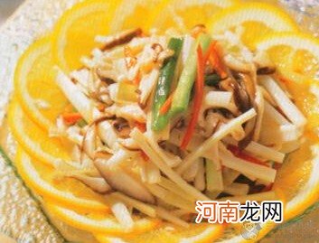 婴儿补钙食谱：莴笋炒三丝