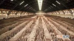 中国挖掘出最大的秦朝古墓，殉葬近两百人，盗洞比老鼠洞还多