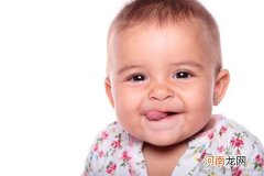 婴儿舌苔厚白是怎么回事 舌苔厚重是孩子不舒服的表现