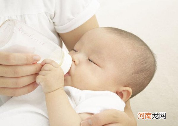 母乳是透明色的正常吗