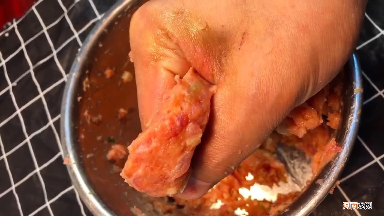 红烧丸子的简单做法 红烧肉丸子怎么做好吃