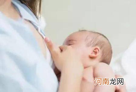 产后哺乳期乳房涨奶有硬块怎么处理 涨奶疼痛是什么引起的