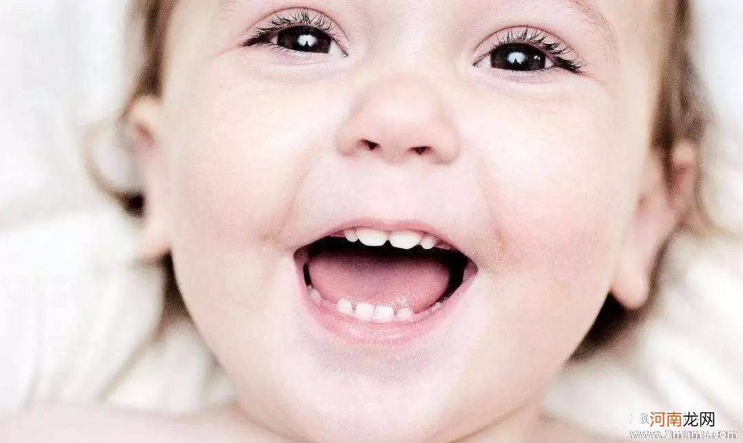 如何护理正在长乳牙的宝宝