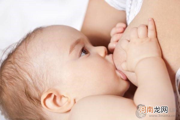 母乳是直接喂好还是挤出来喂好