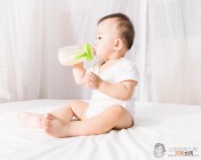 2岁宝宝一天奶量标准表，你家宝喝多了吗