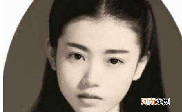 徐志摩死后，陆小曼的存折每月打进300元，连续18年谁在供养她？