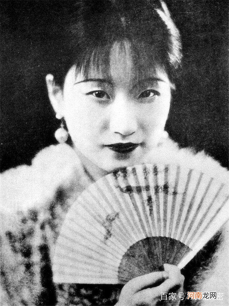 徐志摩死后，陆小曼的存折每月打进300元，连续18年谁在供养她？