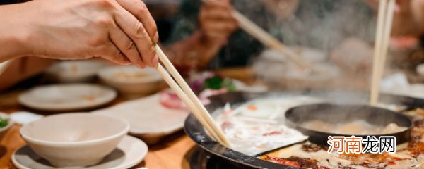 重庆火锅和成都火锅的区别是什么 如何区别重庆火锅和成都火锅