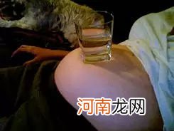 胎动翻滚是什么感觉