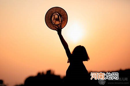 大宝又投诉你偏心了？二胎时代教你用简单博弈论应对孩子争宠问题