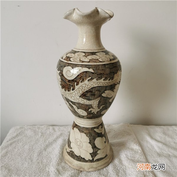世界各地馆藏的精美宋磁州窑龙纹花口瓶，每一件都是一个时代技艺的缩影！