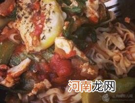 减肥食谱：蕃茄蔬菜面