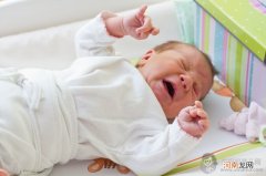 宝宝有这6个怪异的动作可能患有脑瘫，父母务必重视！