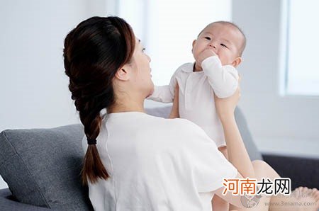 宝宝趴着睡容易窒息? 婴儿什么睡姿最安全?