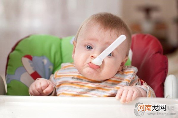 十一个月大宝宝不吃奶吃饭怎么办 孩子的成长都有过程