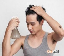 大背头发型怎么弄？大背头潮男发型教程