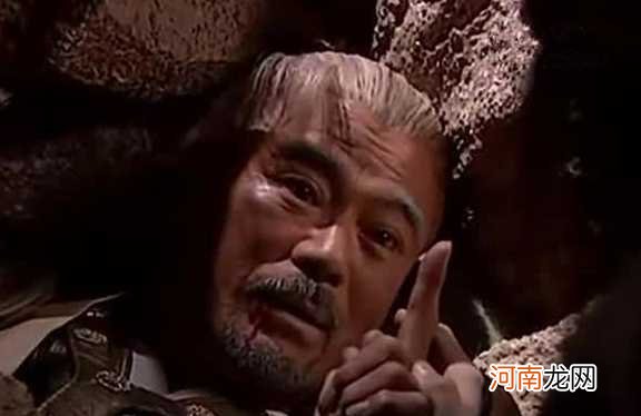 朱元璋宴请功臣,刘伯温:寸步不离皇上!此人照做成唯一幸存者