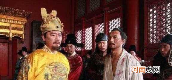 朱元璋宴请功臣,刘伯温:寸步不离皇上!此人照做成唯一幸存者