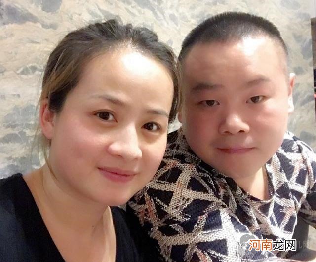 岳云鹏和老婆郑敏怎么认识的 岳云鹏的老婆干什么工作同行吗