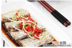 孕期不适食谱：清蒸带鱼