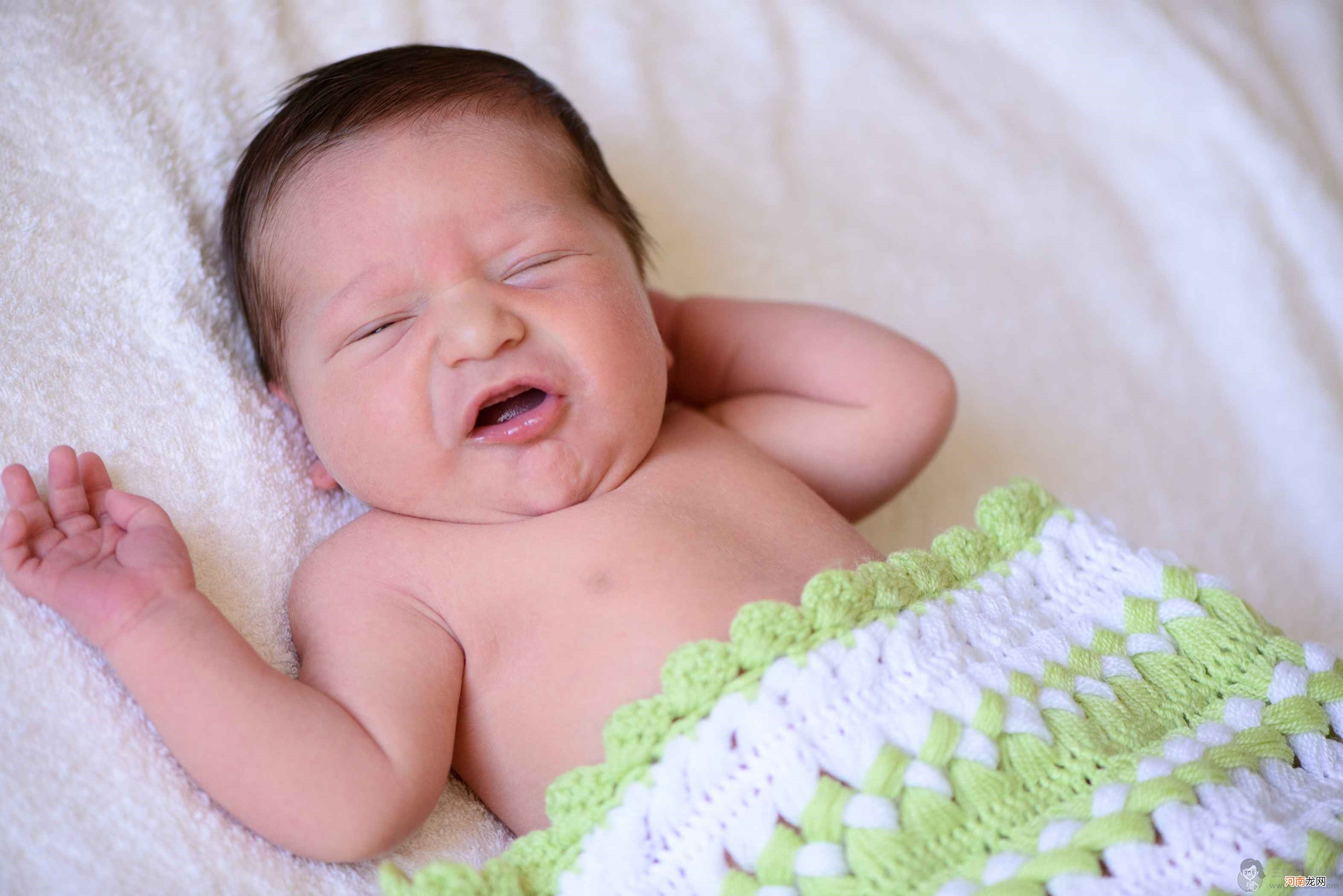 这4种错误睡姿，会让宝宝越睡越笨，宝妈们都注意了！