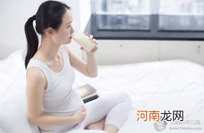 怀孕初期宝妈可以吃冰激凌吗，吃冰激凌要注意什么？