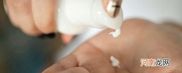 补水霜可以擦乳房吗 水乳补水霜的正确使用方法