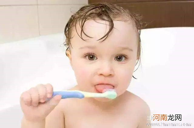 小宝宝要不要刷牙？该怎么刷牙？
