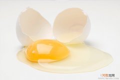 学龄前孩子最好不要吃半熟鸡蛋