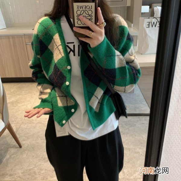 针织衫和毛衣的区别 绿色针织衫怎么搭配