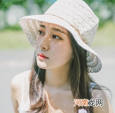 中长发夏季学生发型 女式中长发型