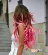 粉色头发怎么染求配方 棕色渐变粉色头发挑染带来飘逸仙女范儿