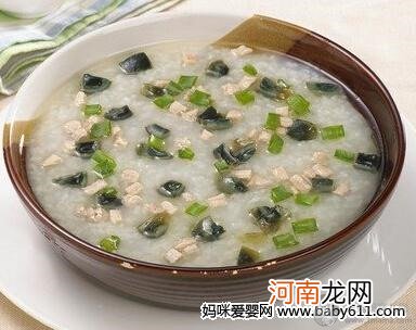 儿童食谱粥类：皮蛋粥