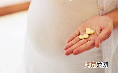 哺乳期妈妈生病了可以吃药吗？哺乳期安全用药原则