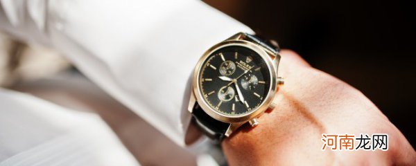 男人如何佩戴手表 男士手表正确佩戴方法及位置