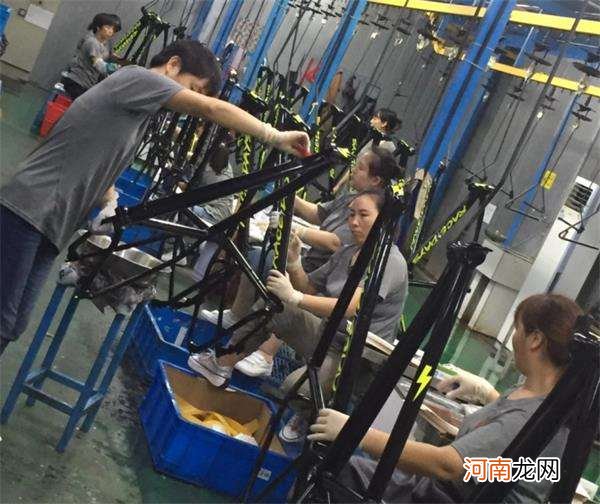 世界哄抢 中国自行车彻底“爆单”！订单排到明年7月 工人每晚加班至10点