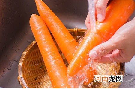 孩子睡姿看身体状况，孩子有这6种怪异的睡姿，表明要生病了