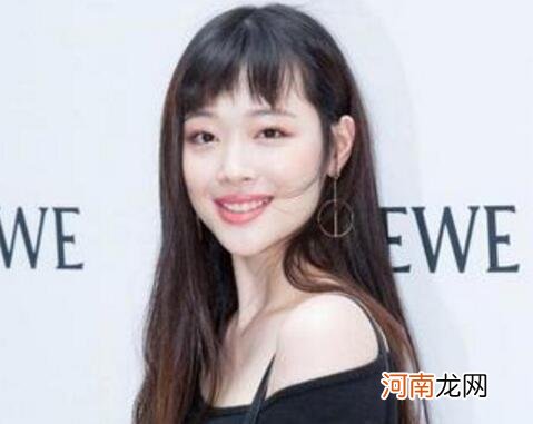 刘海发型能给女生带来瘦脸与减龄的效果 流行的刘海发型