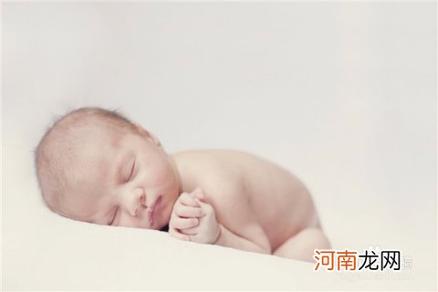 初乳喂养要注意什么