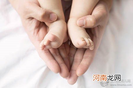 Ella老公变身超级奶爸哄宝宝入睡 奶爸该如何搞定宝宝睡眠？