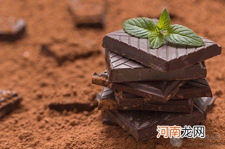 你在厨房忙，孩子却要你陪玩，快使出这几招杀手锏！