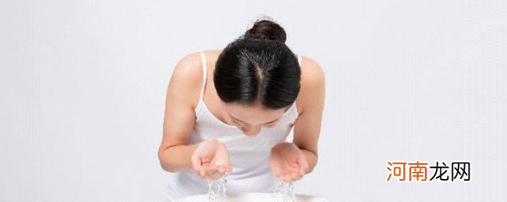 洗脸后的护肤步骤 洗完脸后的护肤步骤最简单